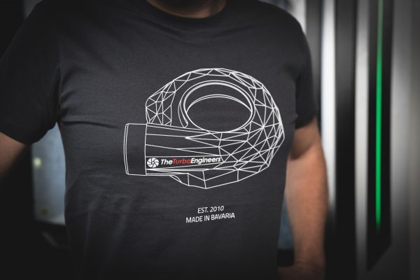 T-Shirt TTE Low Poly Turbolader – Bild 2